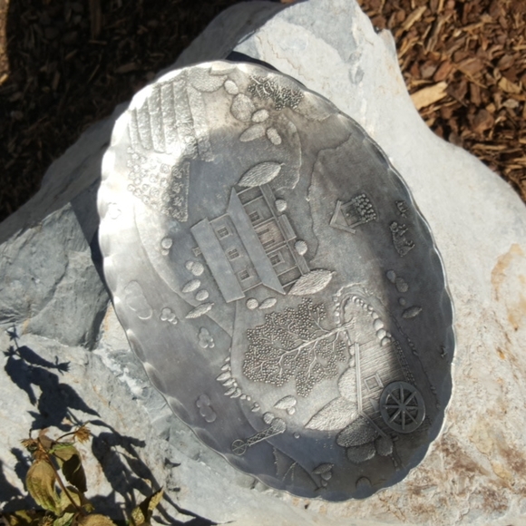 AMERICAN FORGING, LLC ♡ Hand Hammered Aluminum Country Farm Scene Oval Tray - Picture 14 of 16